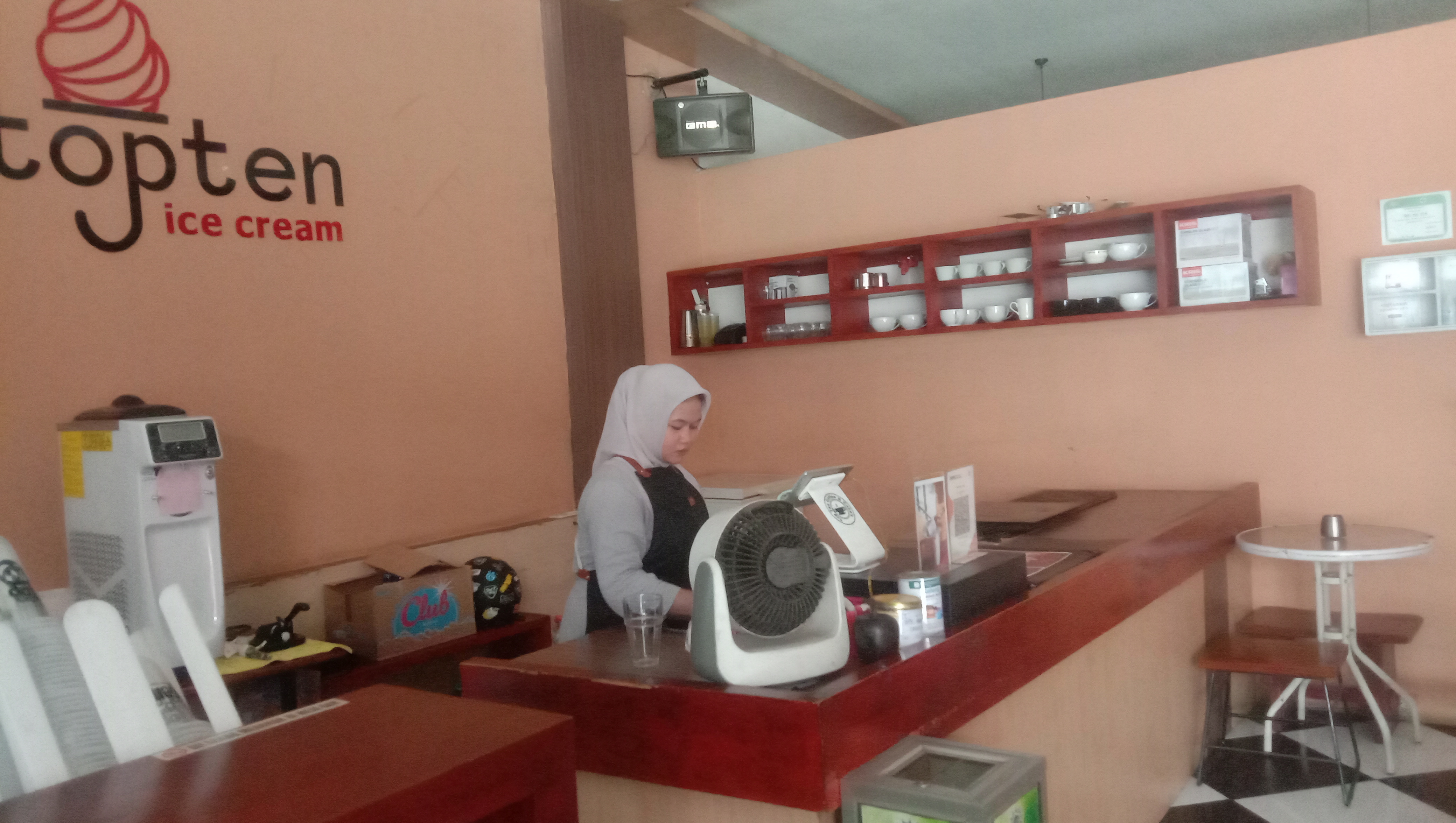 TOP TEN COFFE AND CAKE'S