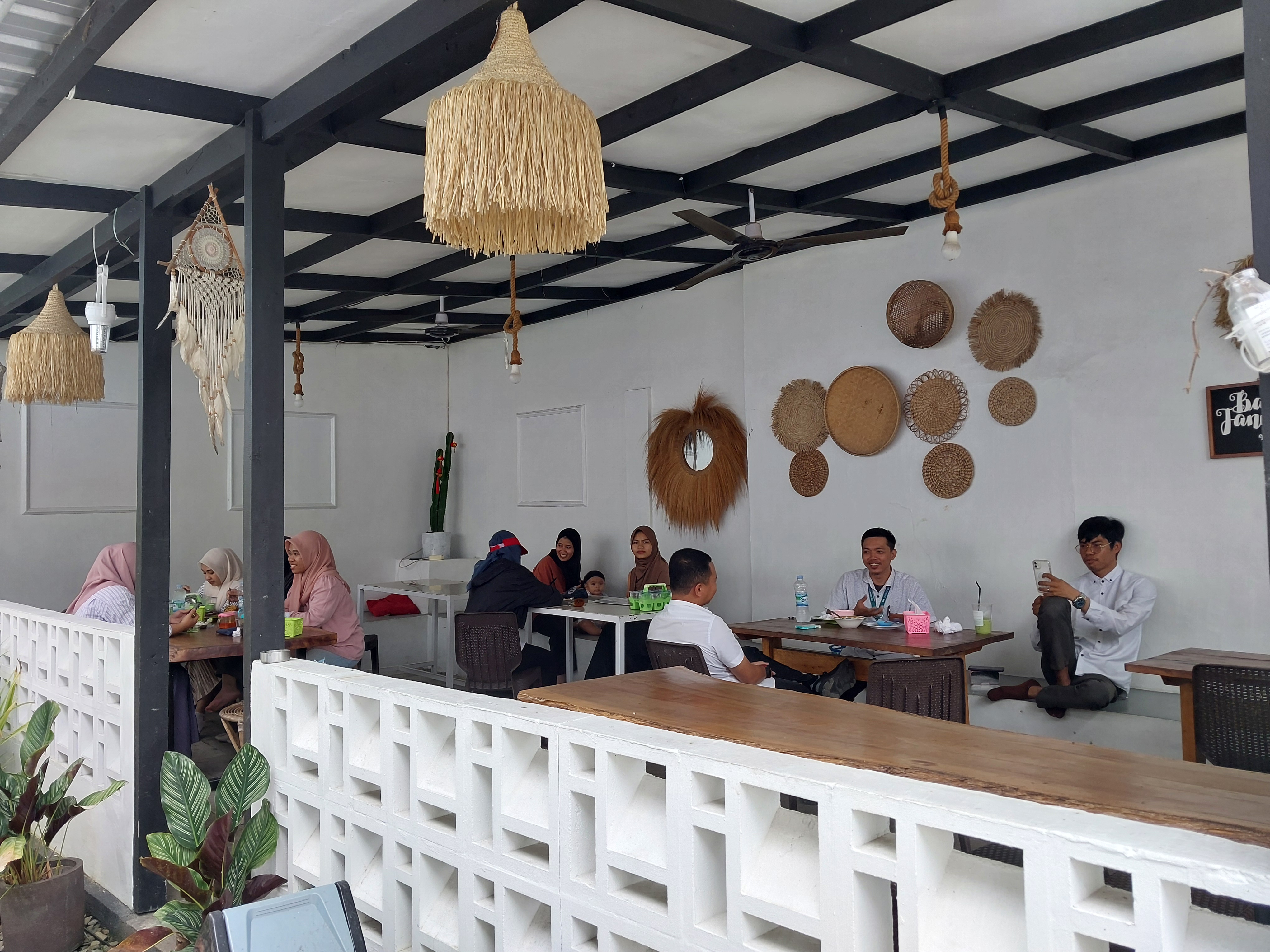 MOKA COFFE AND STORY